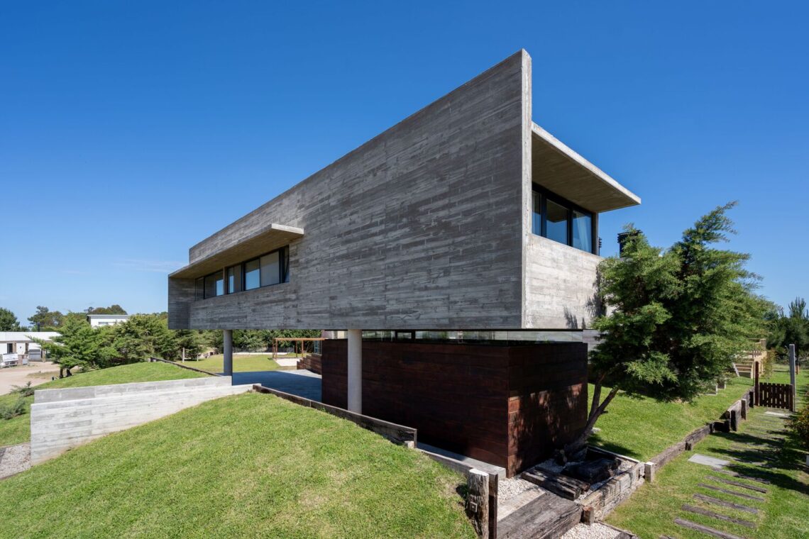 La marina house / besonias almeida arquitectos