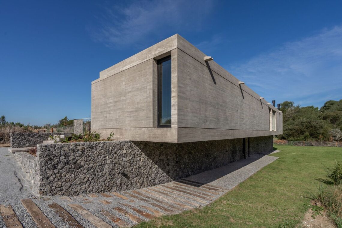 Pirca House / En Obra Arquitectos 1 Pirca house / en obra arquitectos