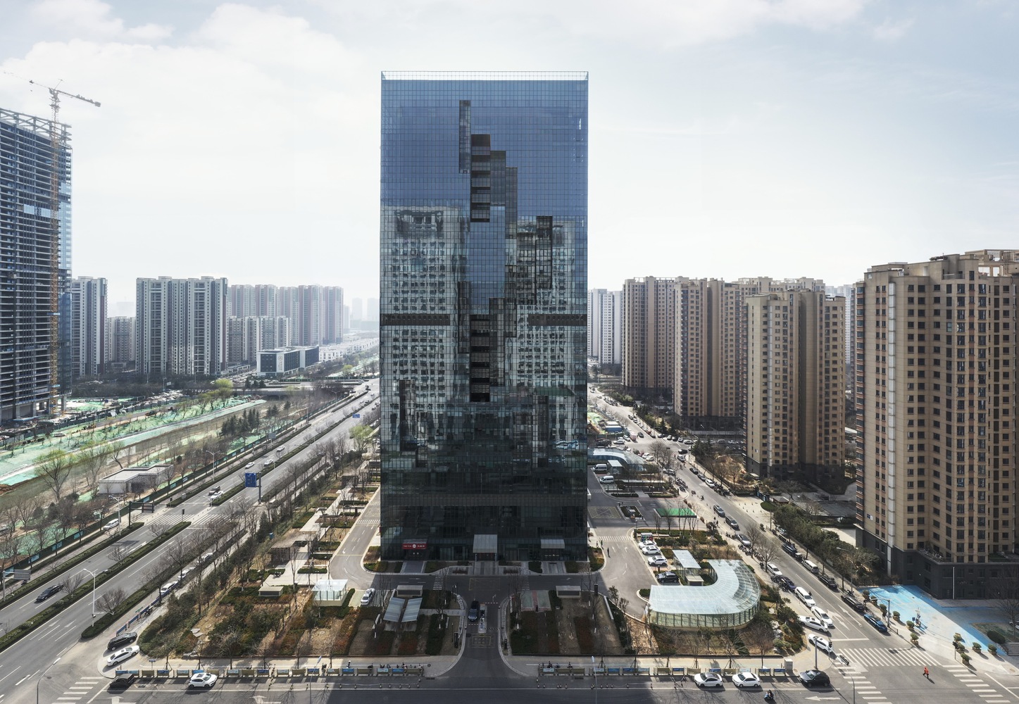 Default Crystal office building / sako architects