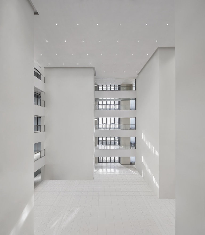 Crystal-Office-Building-Sako-Architects_7 Crystal office building / sako architects