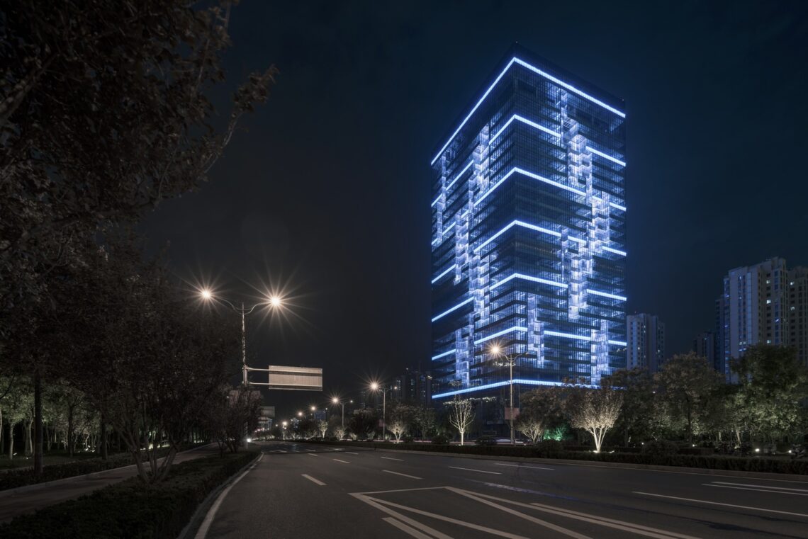 Crystal Office Building / Sako Architects 11 Crystal office building / sako architects