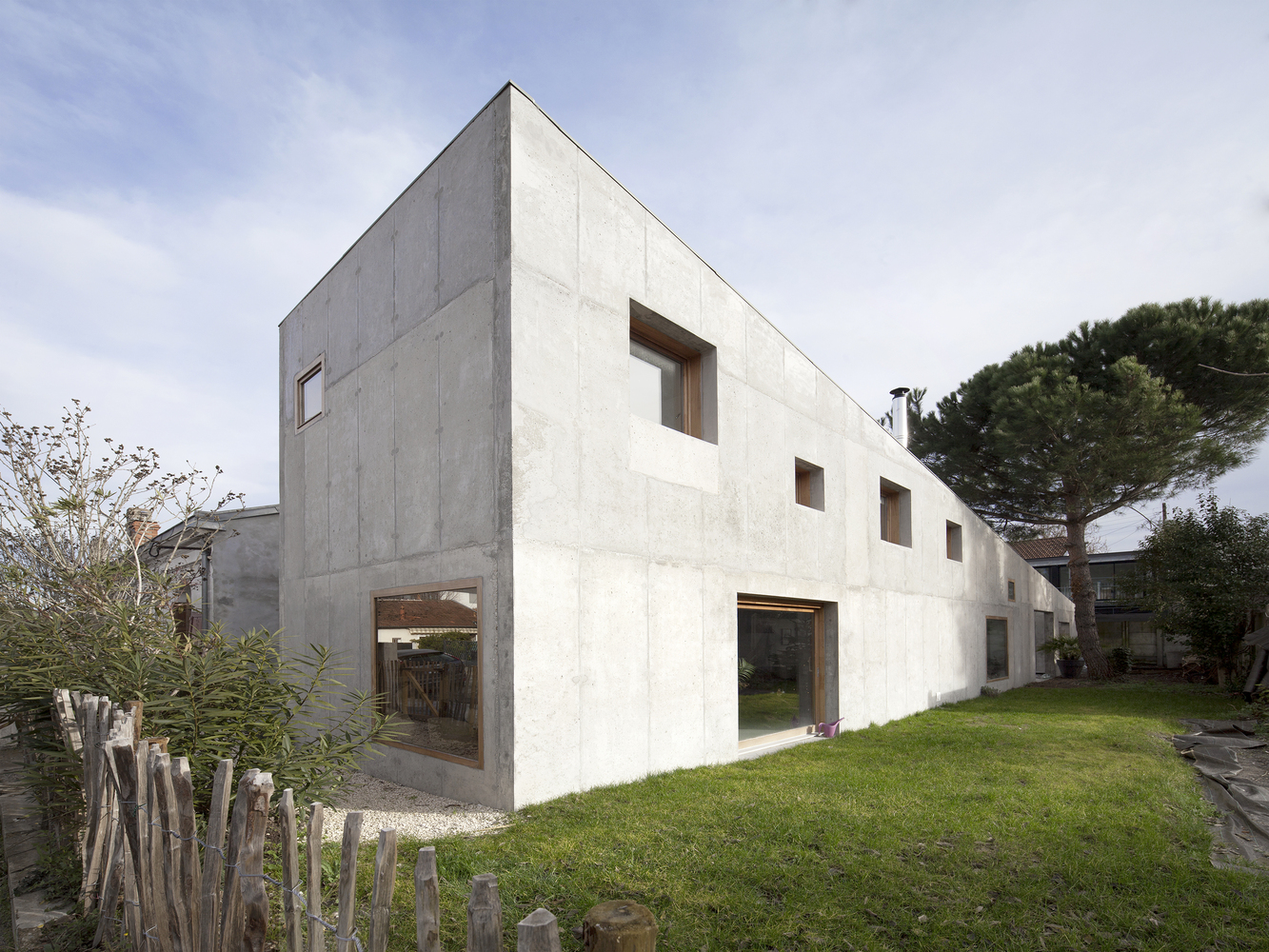 Aly House / More Architecture 1 Aly house / more architecture