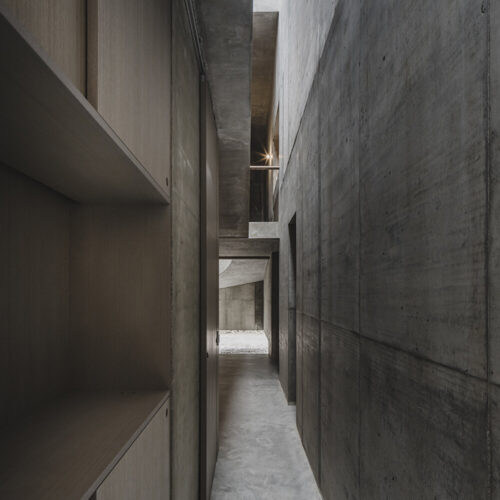 House in nishizaki / studio cochi architects