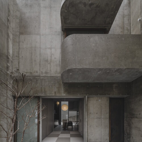 House in nishizaki / studio cochi architects