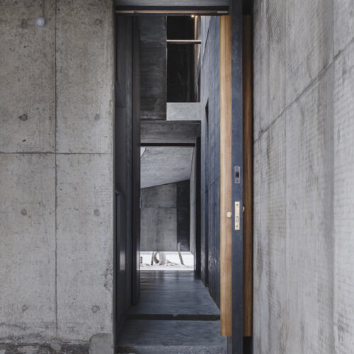 House in nishizaki / studio cochi architects