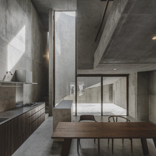 House in nishizaki / studio cochi architects