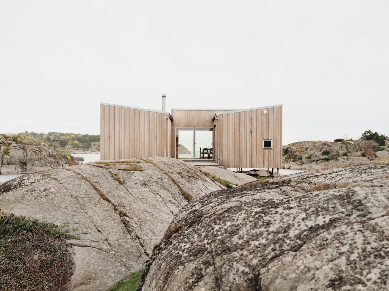 Kjerringholmen cabin / line solgaard arkitekter
