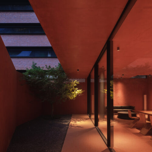 Red box exhibition center / mix architecture