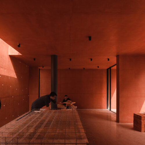 Red box exhibition center / mix architecture