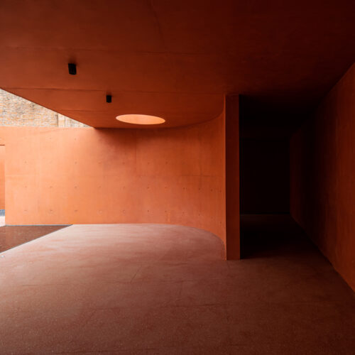 Red box exhibition center / mix architecture