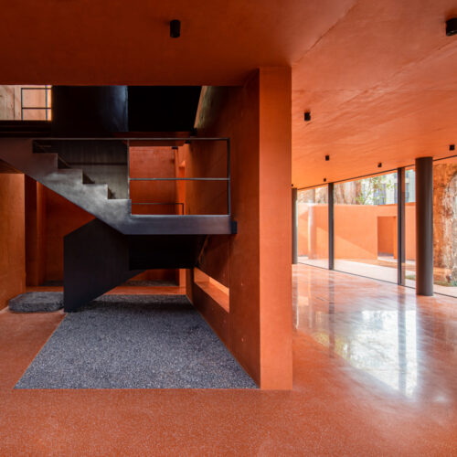 Red box exhibition center / mix architecture
