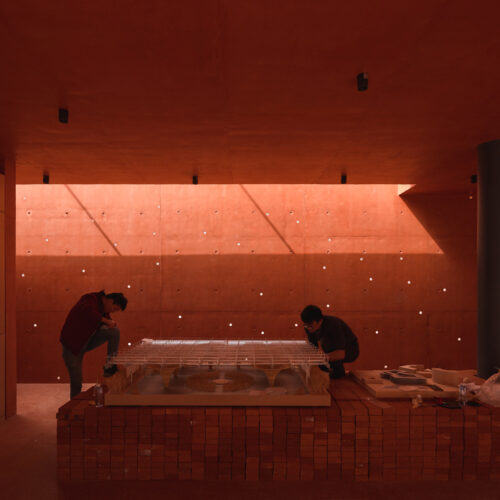 Red box exhibition center / mix architecture