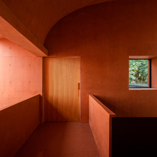 Red box exhibition center / mix architecture