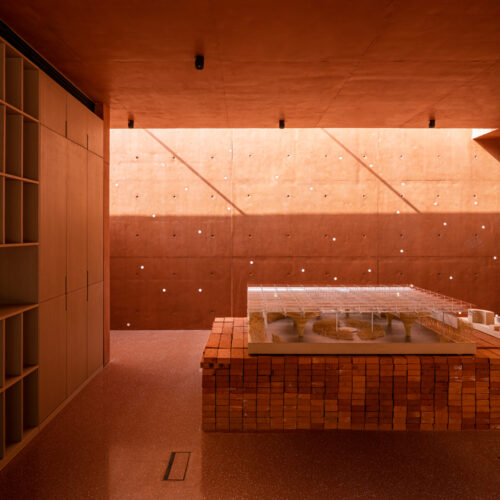 Red box exhibition center / mix architecture