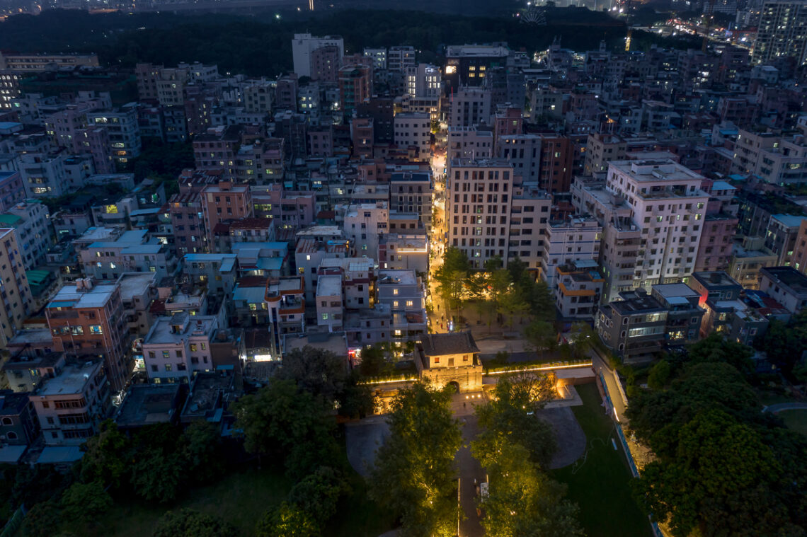 A tale of two buildings in nantou / fabersociety