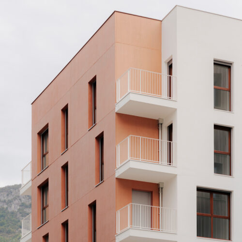 Scala housing / aqma