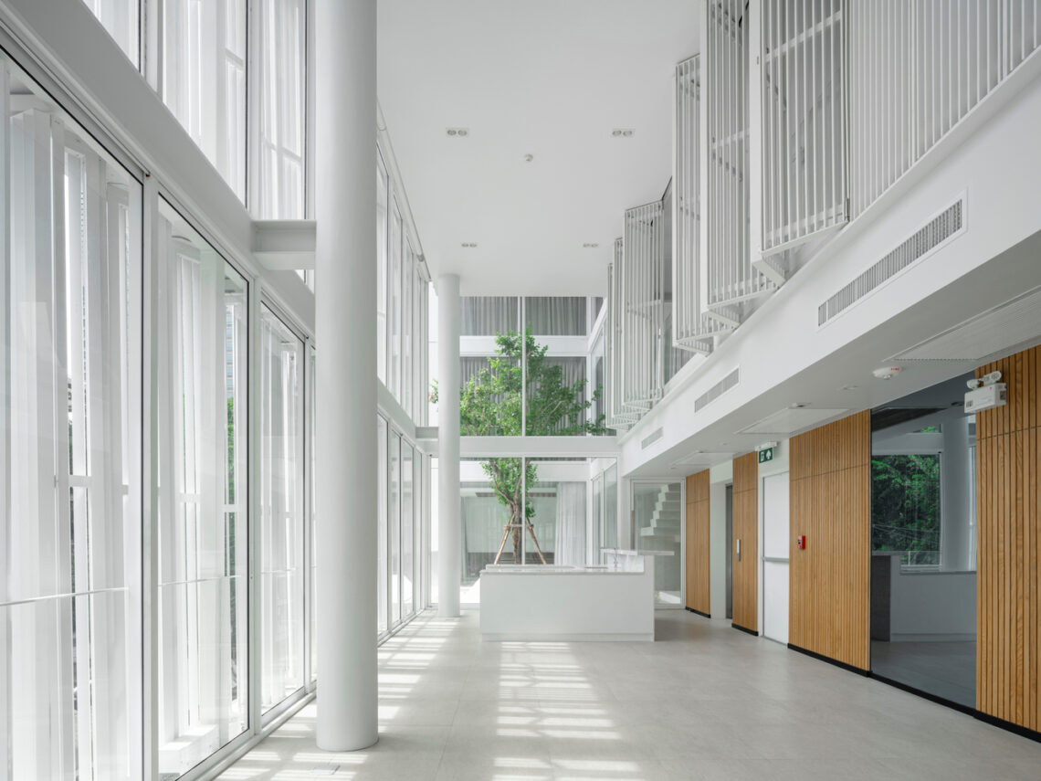 Silom residence / yan group