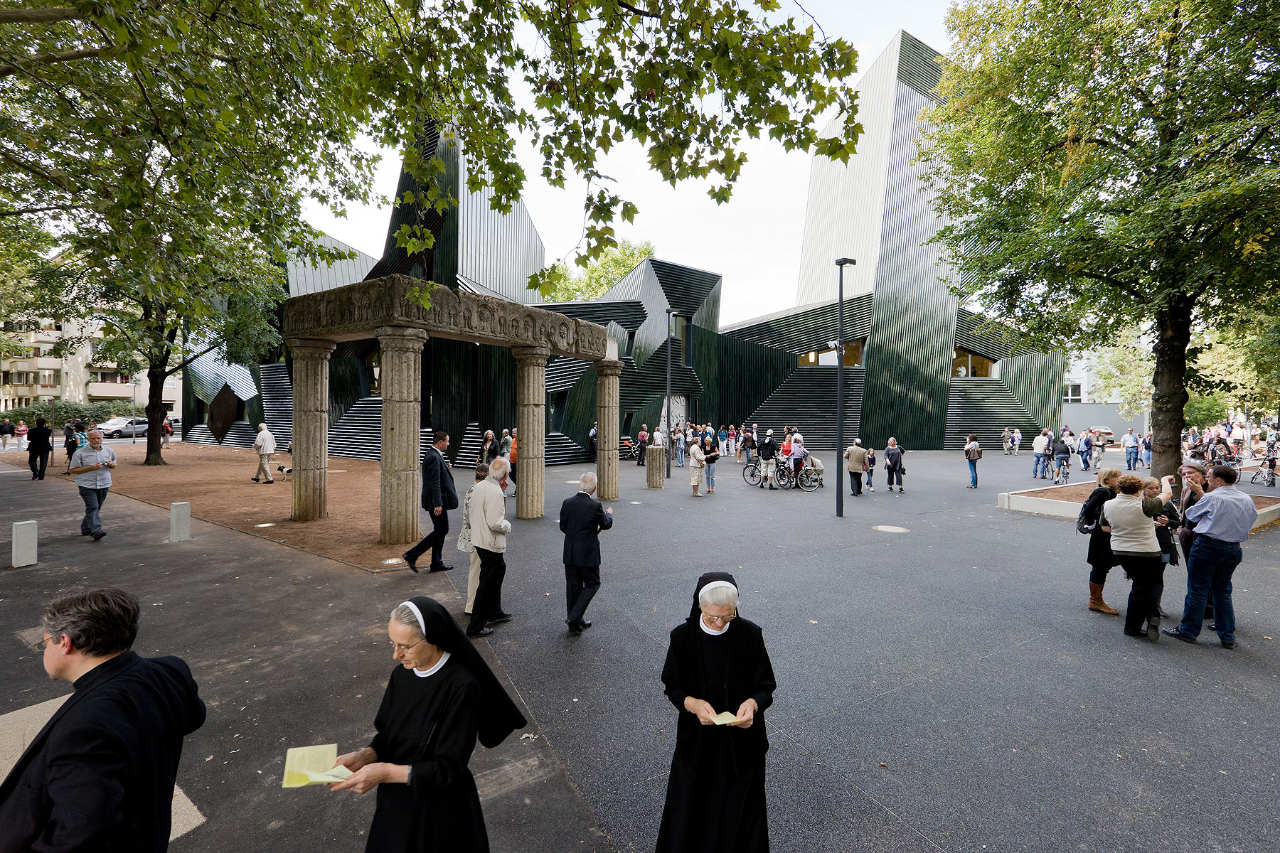 Jewish community center mainz / manuel herz architects