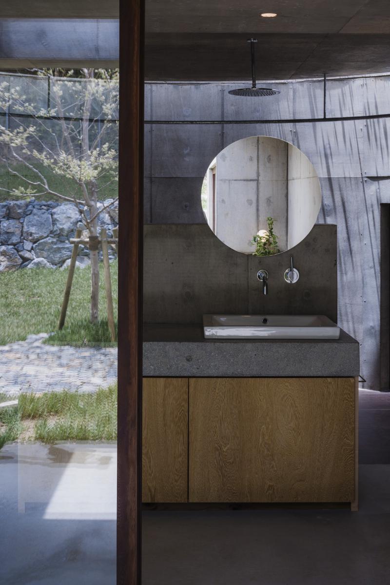 House In Sonda / Studio Cochi Architects 24 House in sonda / studio cochi architects