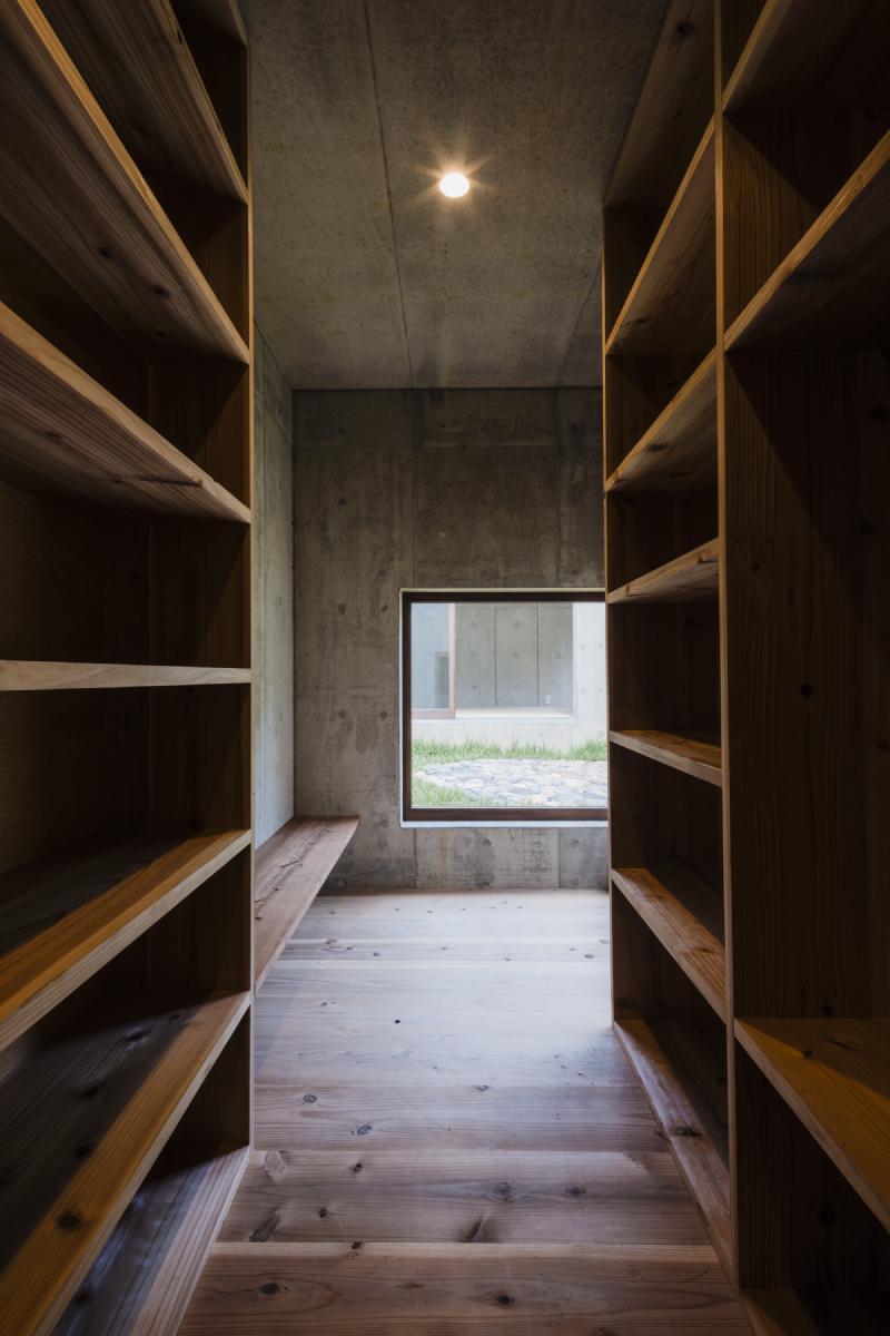 House In Sonda / Studio Cochi Architects 12 House in sonda / studio cochi architects