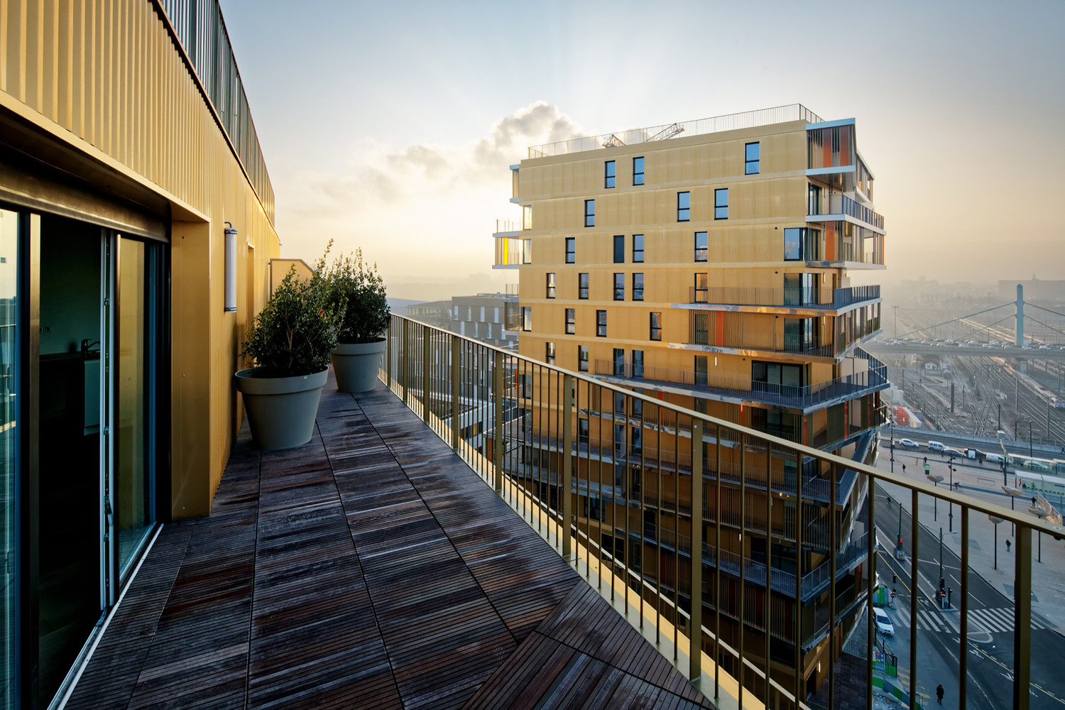 10_Home_(Photo_Takuji_Shimmura) Housing in paris / hamonic + masson & associés + comte & vollenweider