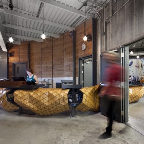 Allez Up Rock Climbing Gym / Smith Vigeant Architectes 7 Allez up rock climbing gym / smith vigeant architectes