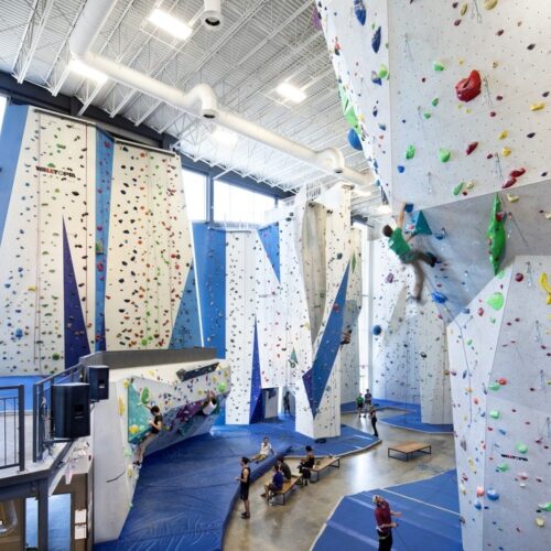 Allez Up Rock Climbing Gym / Smith Vigeant Architectes 6 Allez up rock climbing gym / smith vigeant architectes
