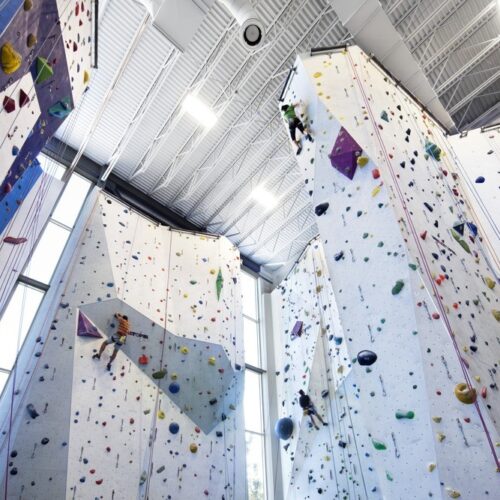 Allez Up Rock Climbing Gym / Smith Vigeant Architectes 4 Allez up rock climbing gym / smith vigeant architectes