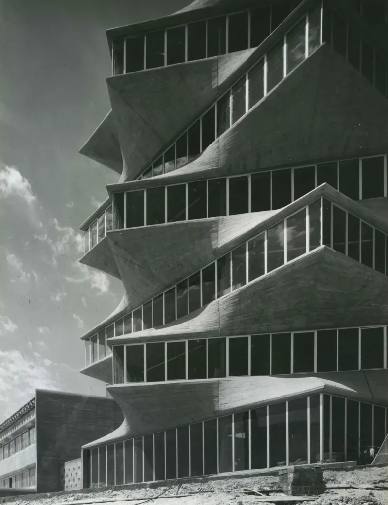 La Pagoda / Miguel Fisac | Classics On Architecture Lab 3 Jorba laboratories, madrid, 1967 - © fundación miguel fisac