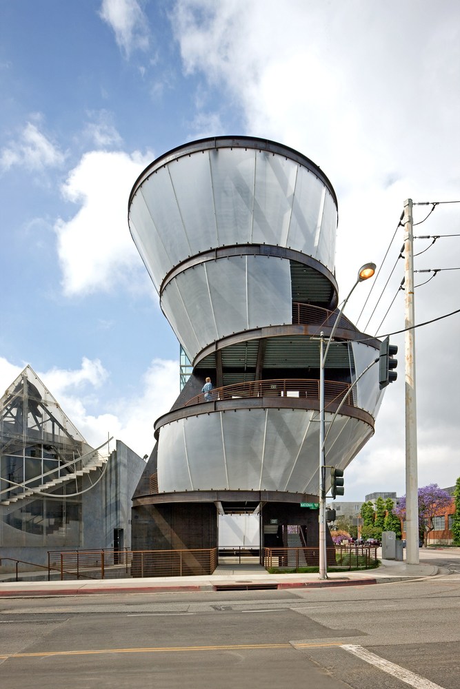 Samitaur Art Tower By Architect Eric Owen Moss. Job Id 5633 Samitaur tower / eric owen moss architects
