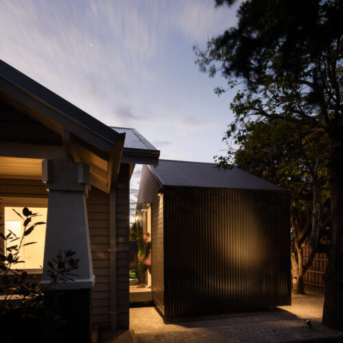 Glass link house / robbie walker