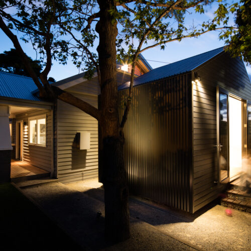 Glass link house / robbie walker