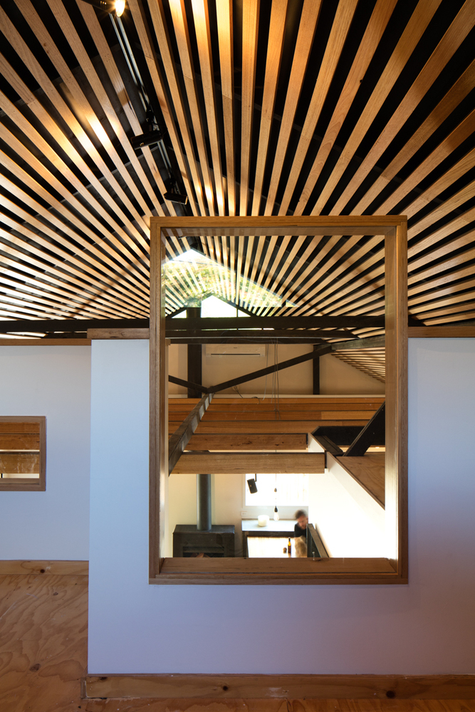 Glass link house / robbie walker