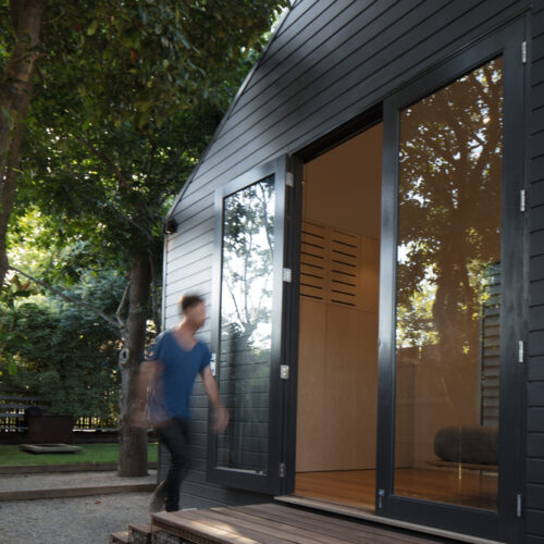 Glass link house / robbie walker