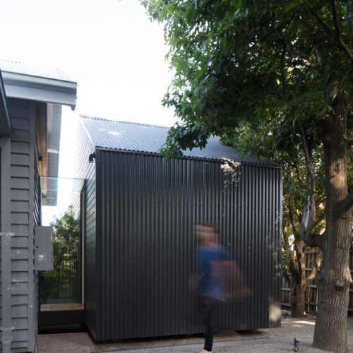Glass link house / robbie walker