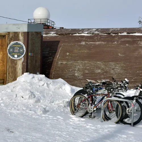 Evolution of antarctic architecture: from wooden huts to futuristic designs