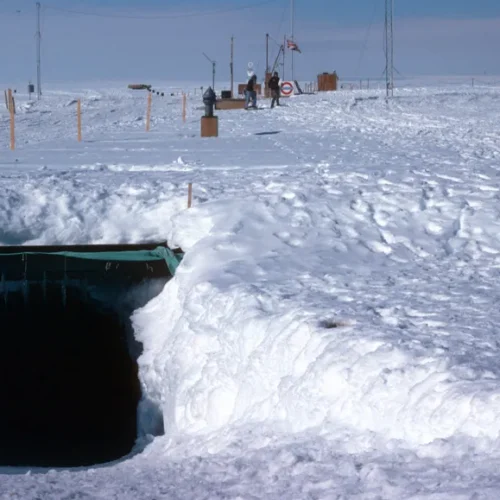 Evolution of antarctic architecture: from wooden huts to futuristic designs
