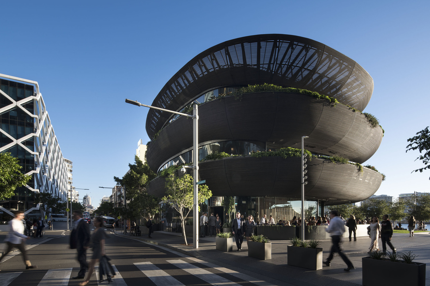 Barangaroo house / collins and turner