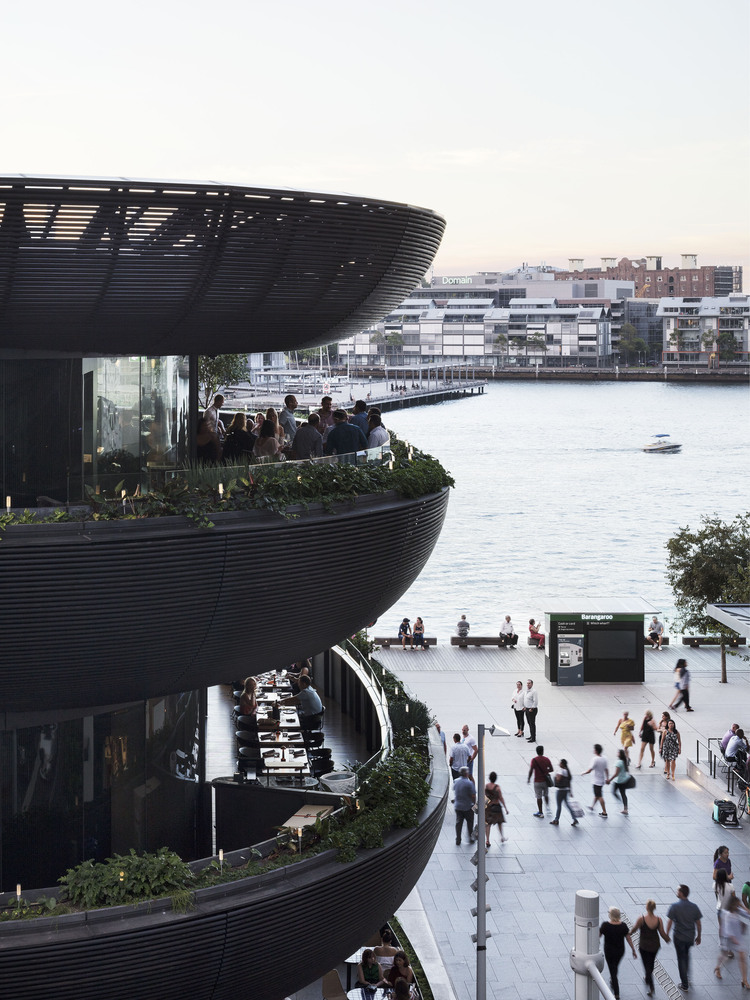 Barangaroo house / collins and turner