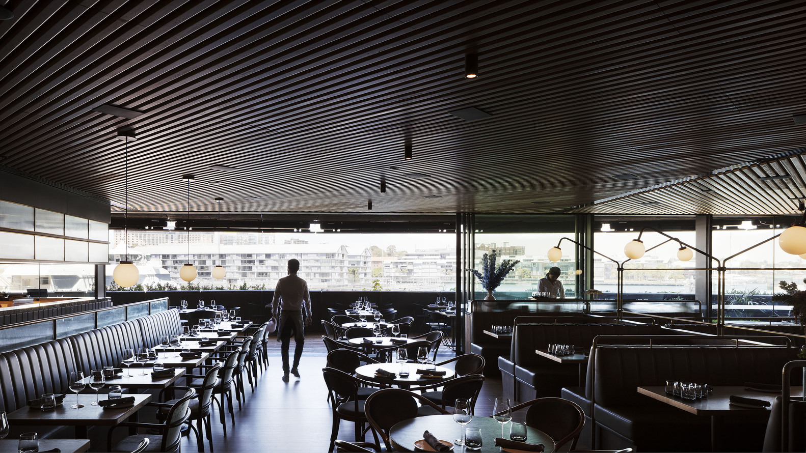 Barangaroo house / collins and turner