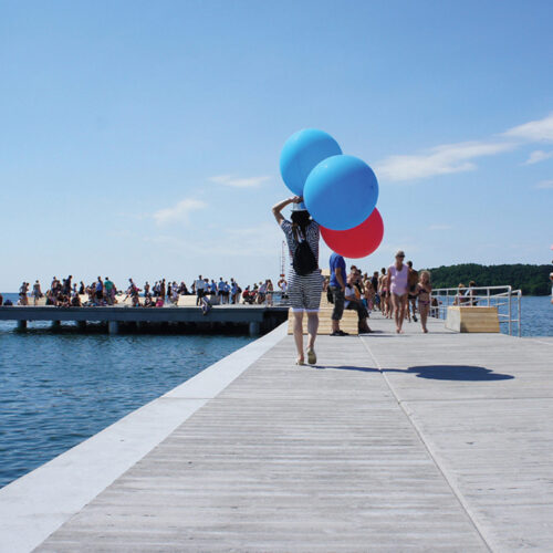 Bathing Pier In Askim Bay / Manofactory 13 Bathing pier in askim bay / manofactory ab