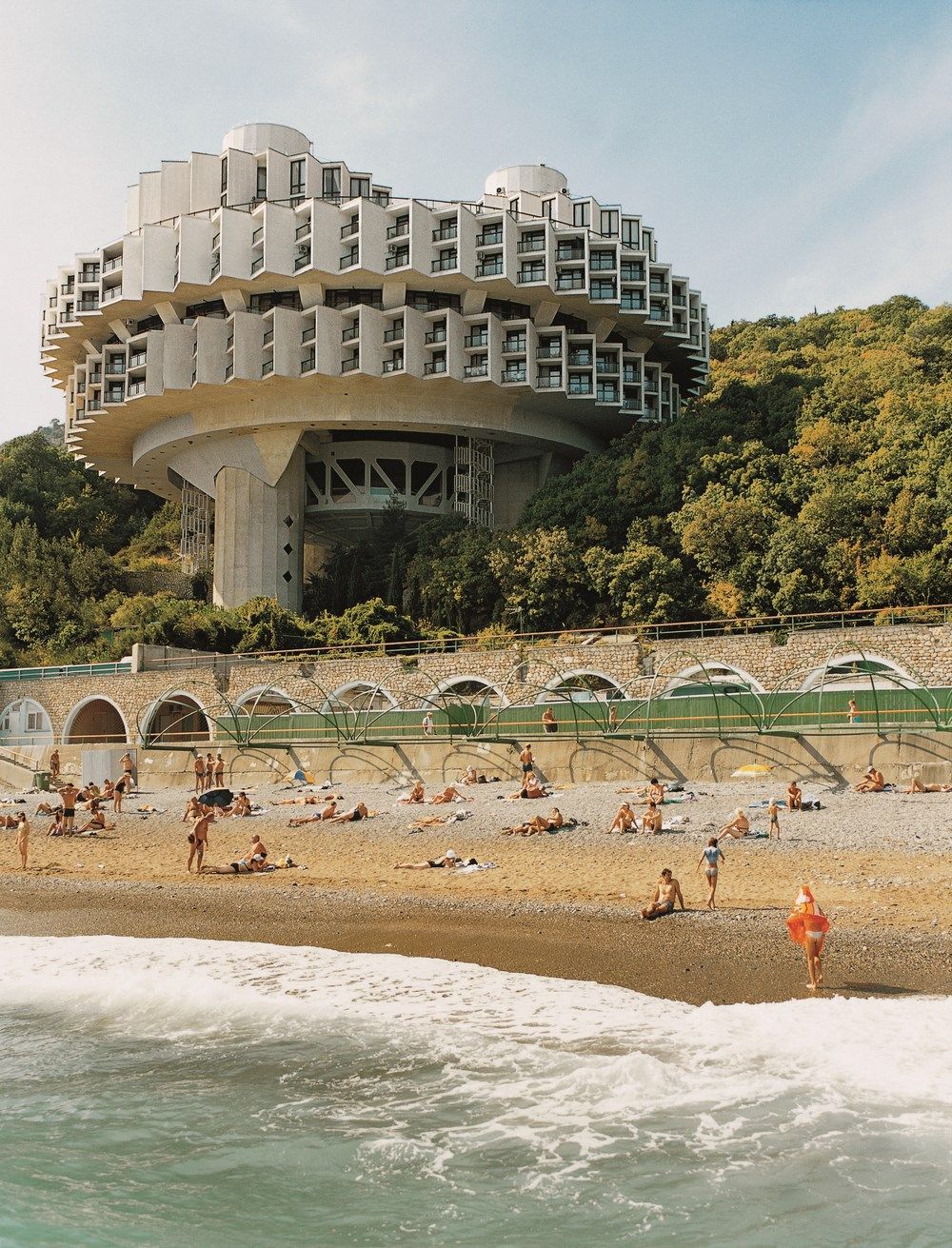 Druzhba Sanatorium / Igor Vasilevsky | Classics On Architecture Lab 19 Druzhba sanatorium: soviet-era architectural marvel in crimea