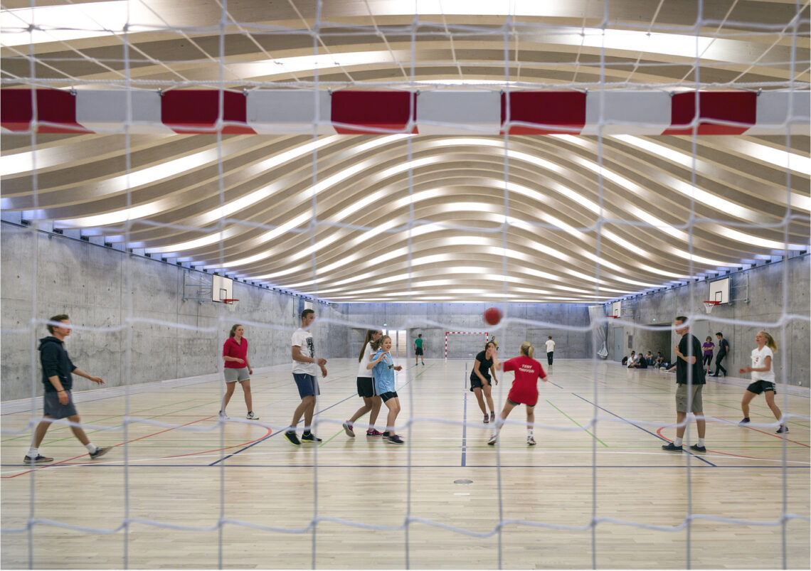 Gammel Hellerup Gymnasium / Big 22 Gammel hellerup gymnasium / big