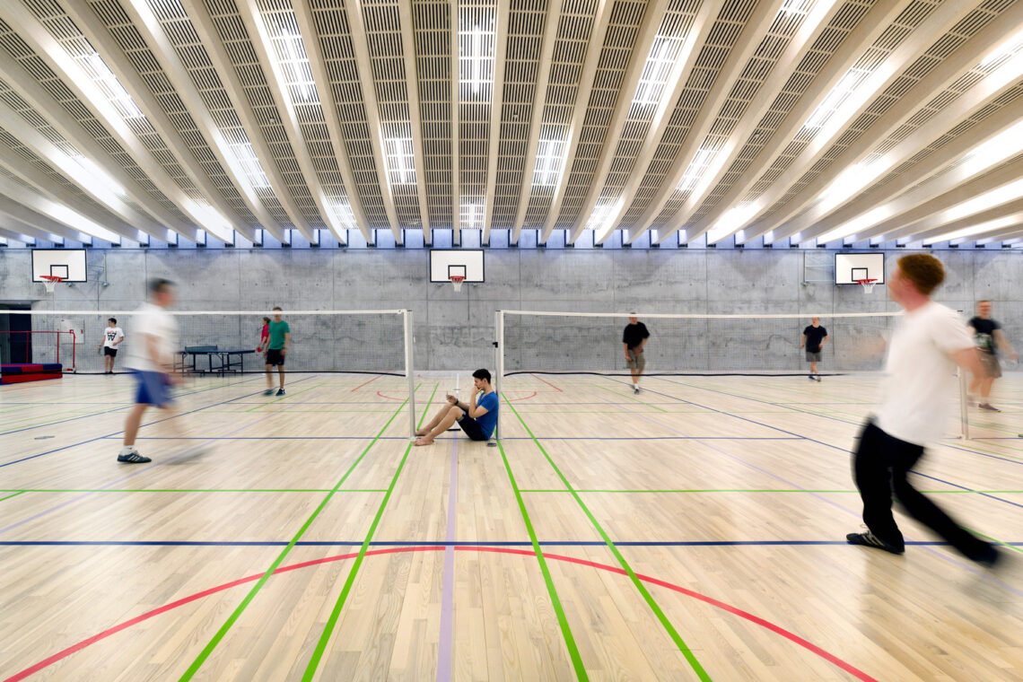 Gammel Hellerup Gymnasium / Big 18 Gammel hellerup gymnasium / big