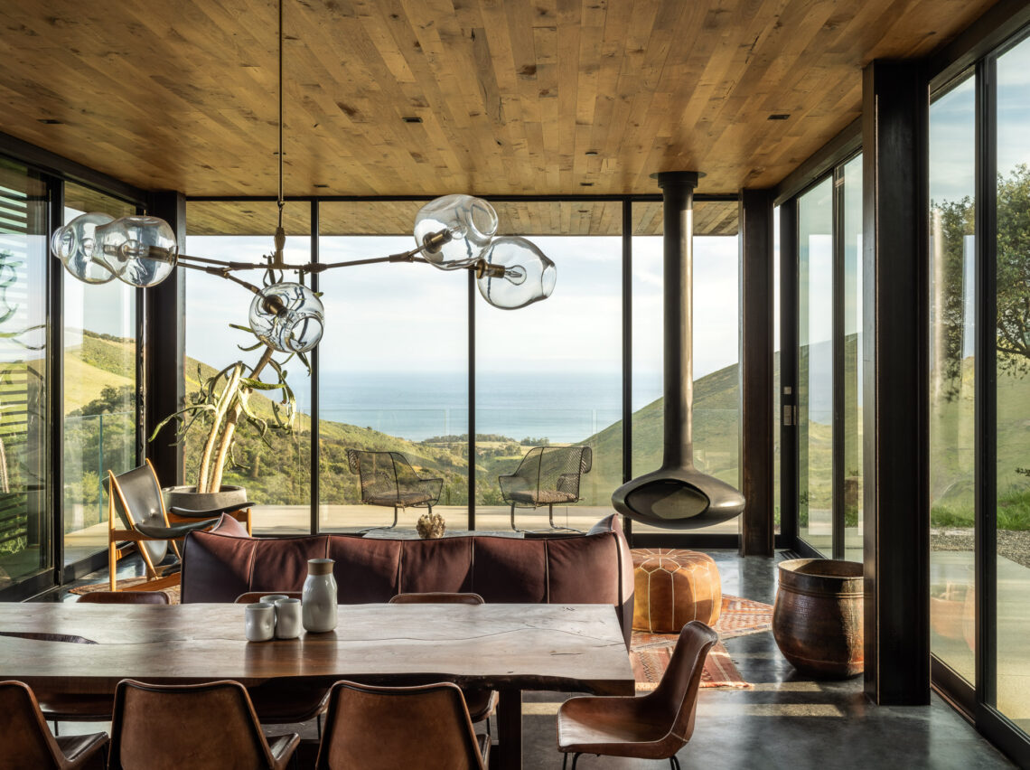Off-grid guest house / anacapa architecture