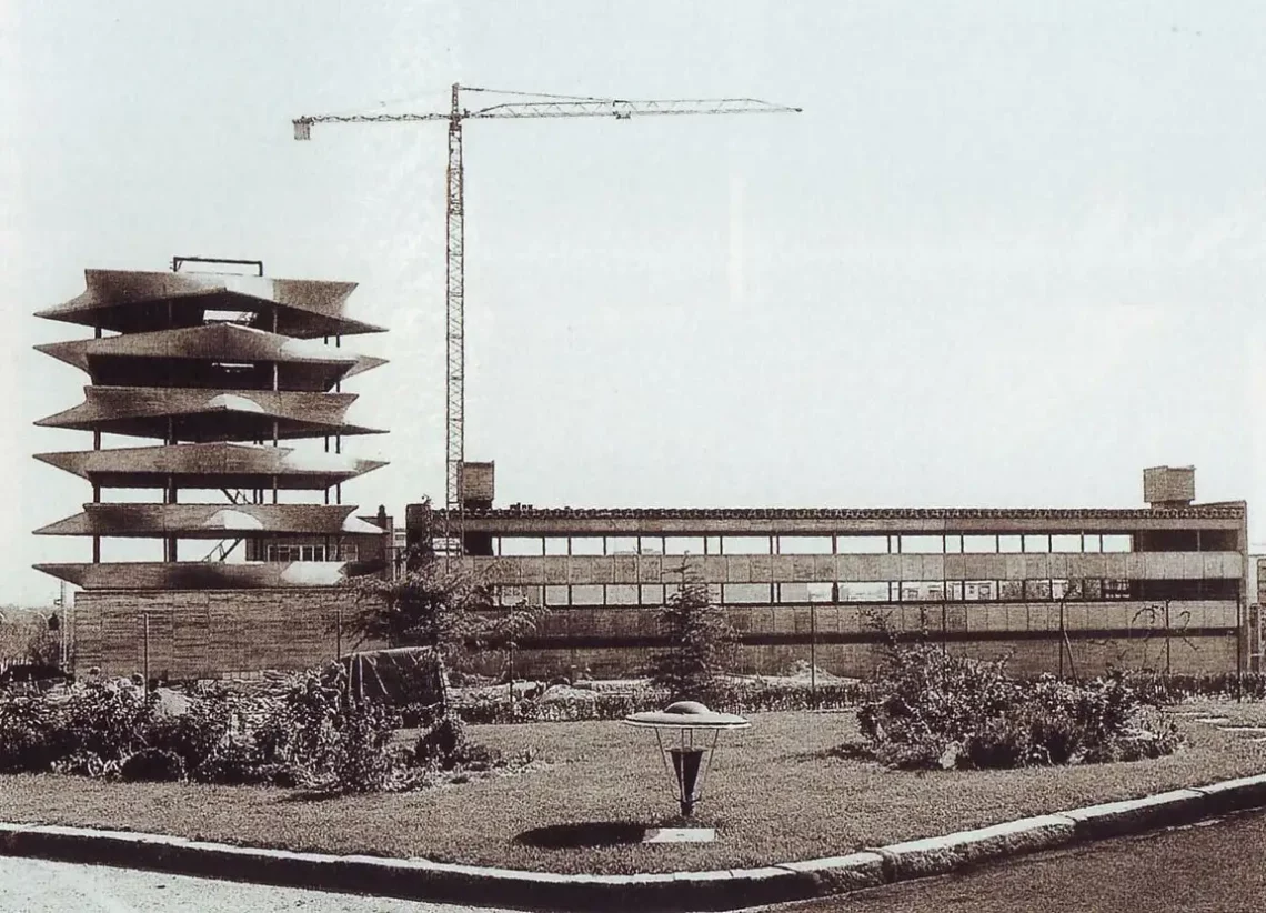 La Pagoda / Miguel Fisac | Classics On Architecture Lab 7 Jorba laboratories under construction, madrid, 1967 - © fundación miguel fisac