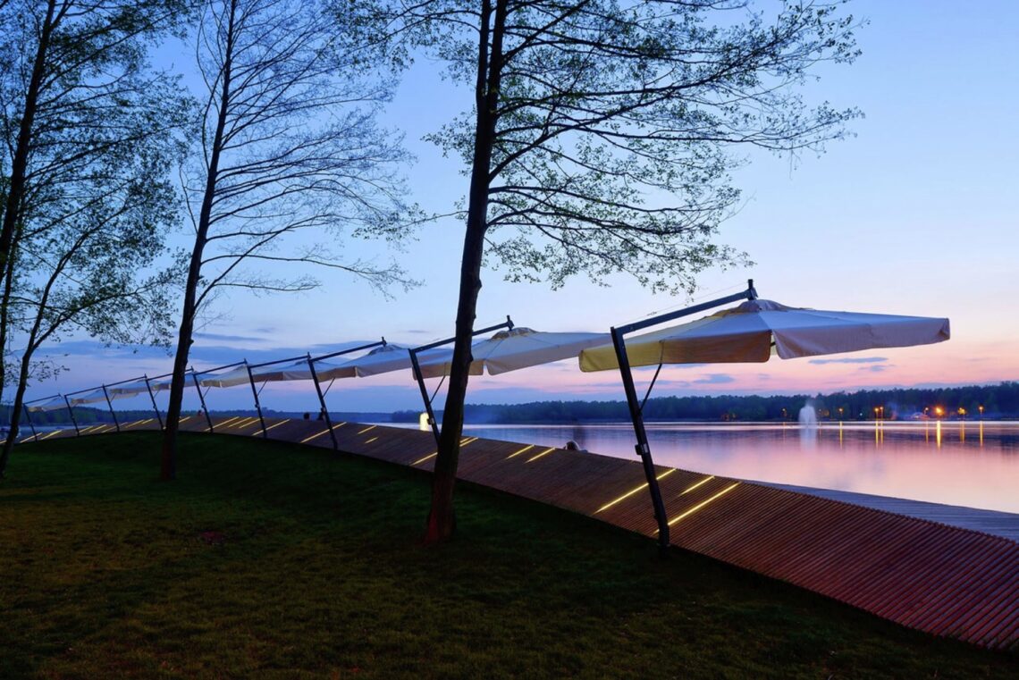 Paprocany lake shore redevelopment / rs + robert skitek