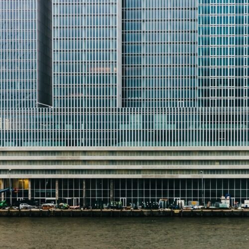 Rem koolhaas unveils de rotterdam: a dynamic city presence