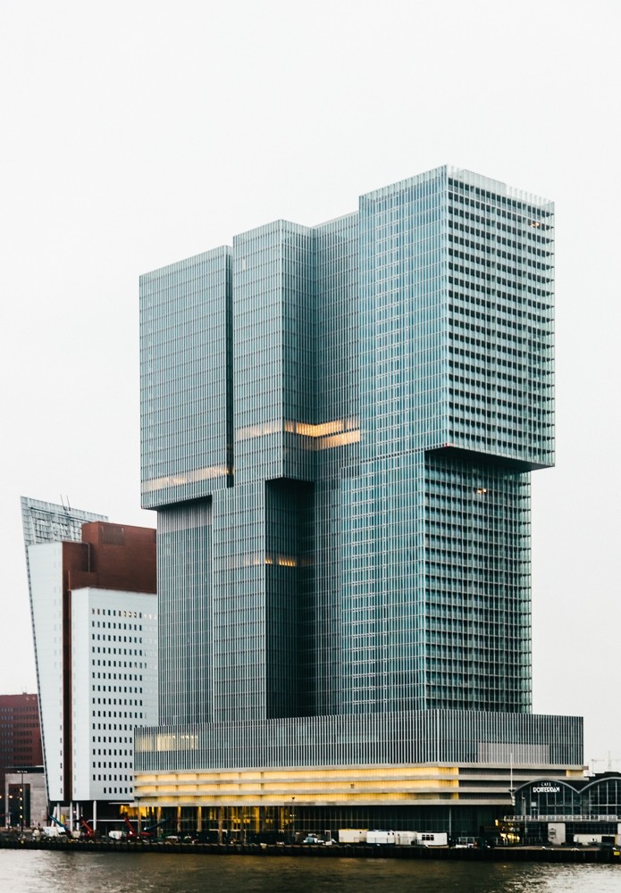 Rem koolhaas unveils de rotterdam: a dynamic city presence