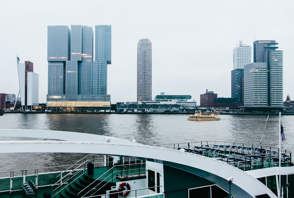 Rem koolhaas unveils de rotterdam: a dynamic city presence